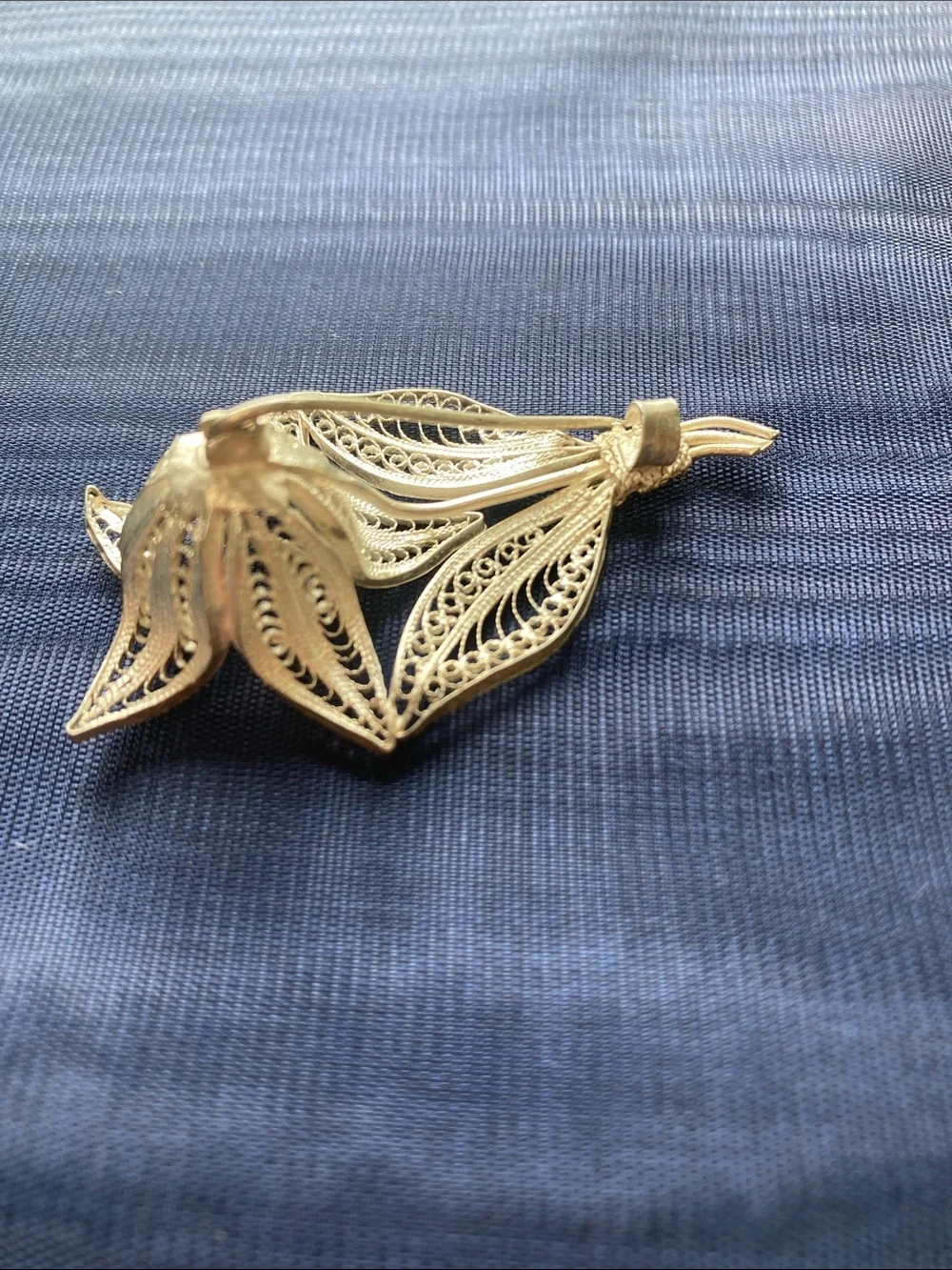 Antique Delicate Sterling Silver Floral Filigree Brooch